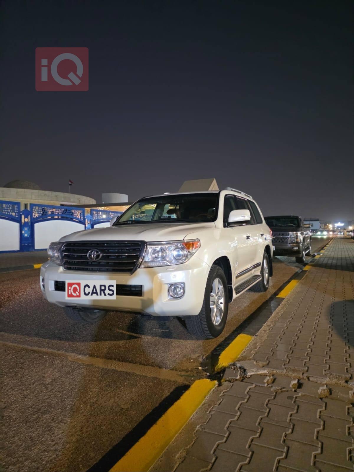 تويوتا لاندكروزر